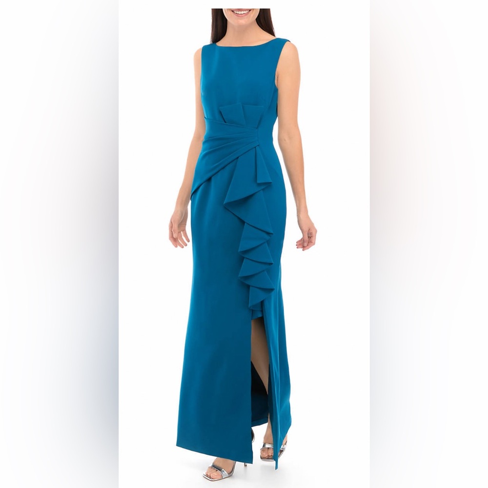 Eliza J
Sleeveless Cascading-Ruffle Gown